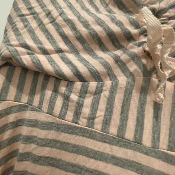 2x maternity/ nursing nightgowns with robe. - Picture 9 of 9